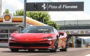 Ferrari SF90 Stradale