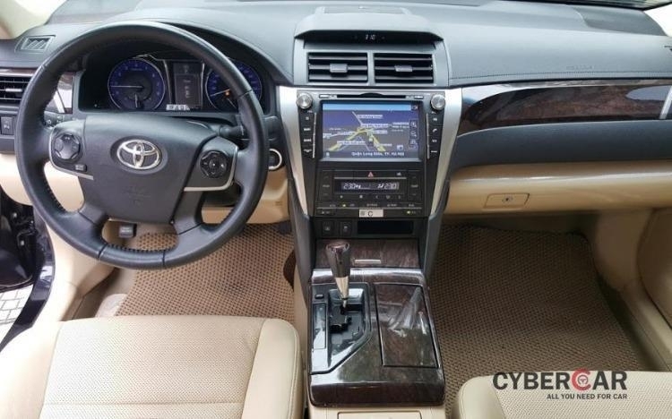 Toyota Camry 2.5 G