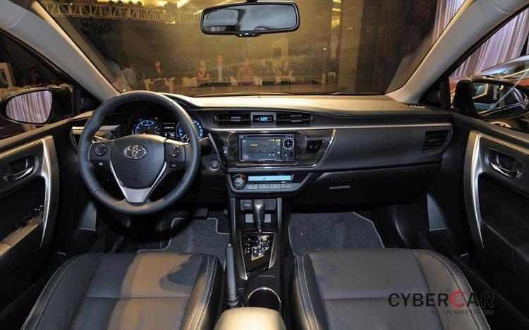 Toyota Corolla Altis 2.0 V CVT