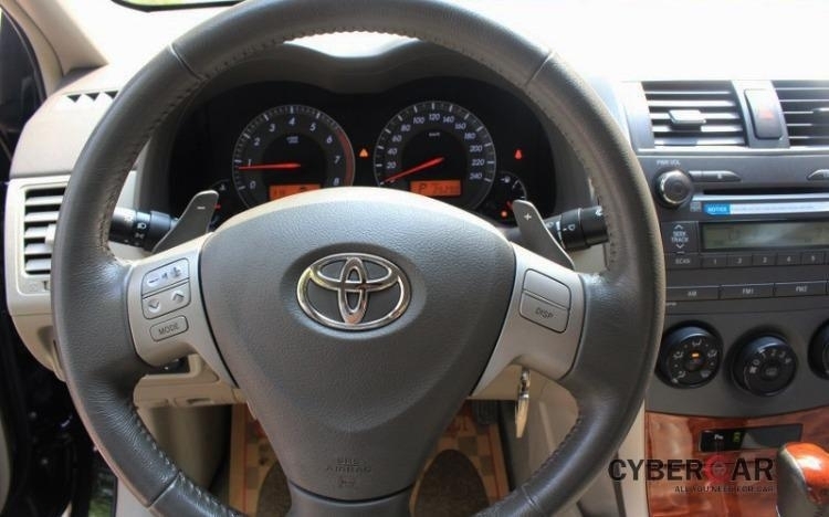 Toyota Corolla Altis 2.0 V AT