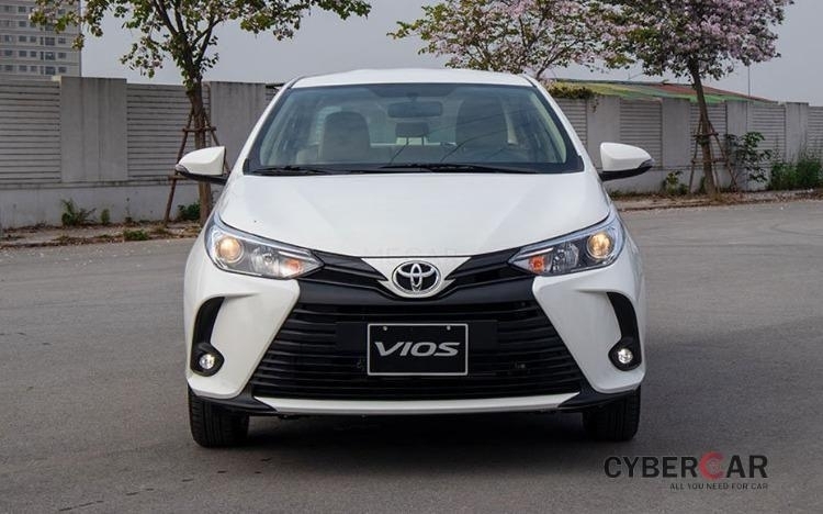 Toyota Vios 1.5E CVT (3 túi khí)