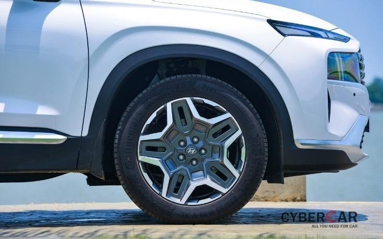 Hyundai SantaFe 2.5 Xăng Cao Cấp