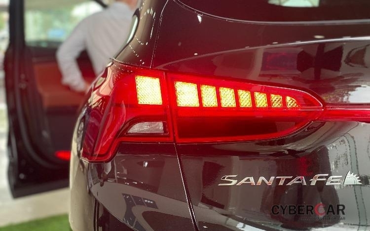 Hyundai SantaFe 2.5 Xăng Đặc Biệt
