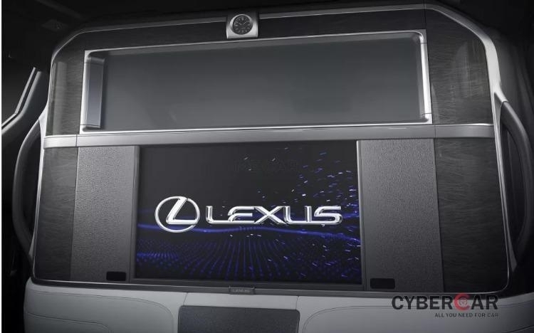 Lexus LM 300h