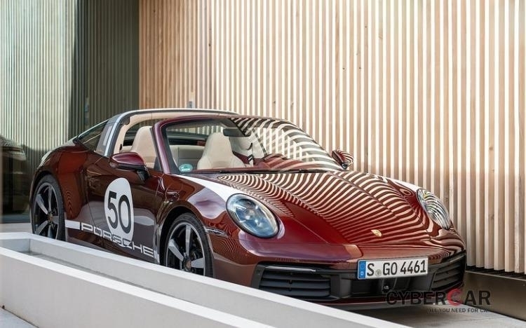Porsche 911 Targa 4S Heritage Design Edition