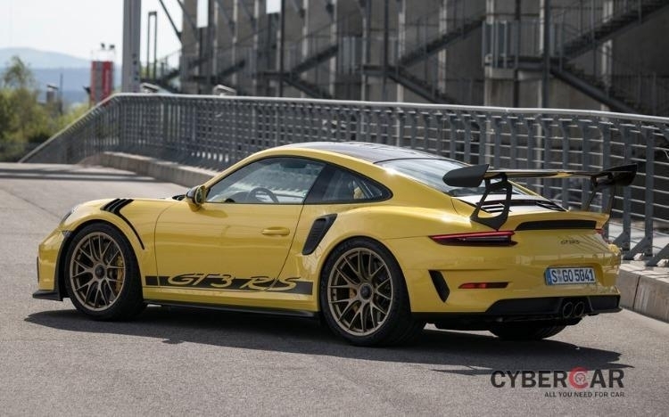 Porsche 911 GT3 RS Weissach Package
