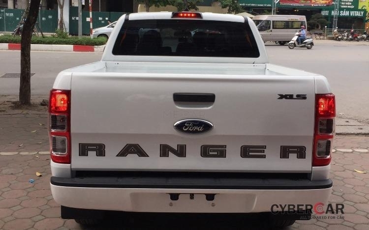 Ford Ranger XLS 2.2L MT 4x2