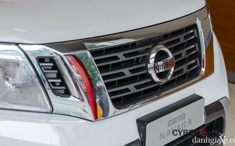 Nissan Navara 2.5 AT 2WD Premium R (EL)