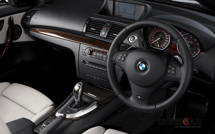 BMW 128i Convertible