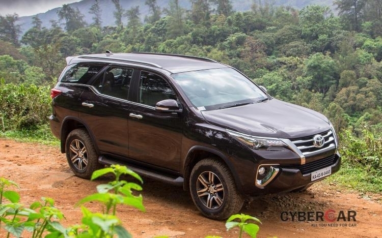 Toyota Fortuner 2.7 AT 4X2