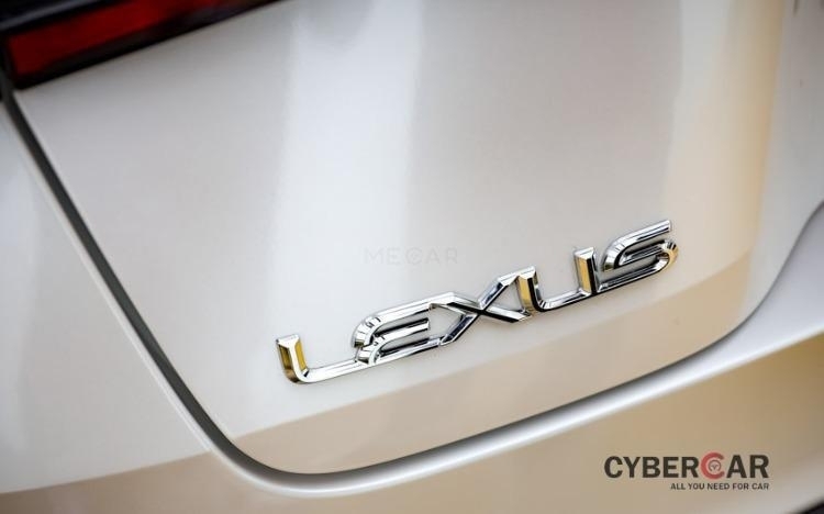 Lexus IS 300 Luxury