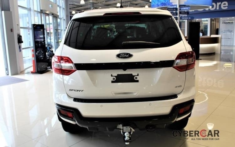 Ford Everest Sport 2.0L 4x2 AT