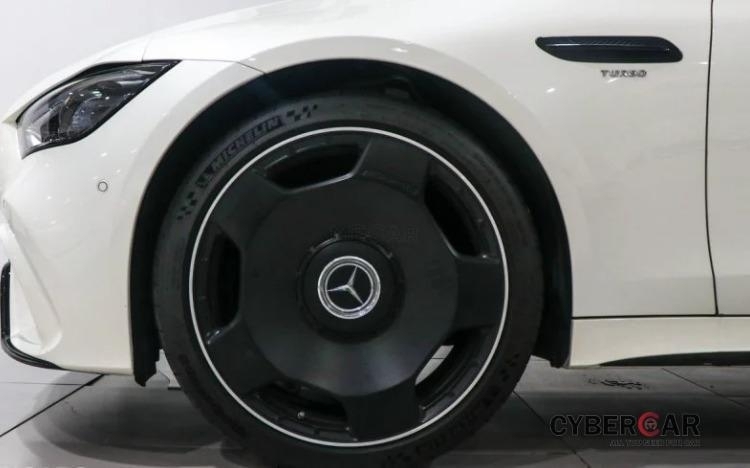 Mercedes-AMG GT 43