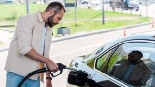 Cách xử lý khi đổ nhầm nhiên liệu trên xe ô tô