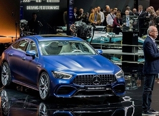 Đánh giá nhanh Mercedes-AMG GT 4-Door Coupe: Nhanh và mạnh như siêu xe
