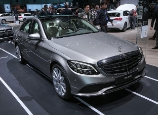 Đánh giá nhanh Mercedes-Benz C-Class 2019 - xe sang cỡ nhỏ mang công nghệ của S-Class
