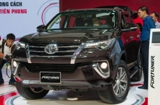 Giá lăn bánh xe Toyota Fortuner 2019 tại Việt Nam, cao bậc nhất phân khúc