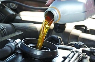 Làm sao để chọn đúng loại dầu nhớt cho ô tô của bạn?