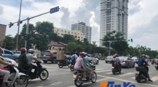 Lưu ý hai điểm đèn tín hiệu giao thông mới trên phố Đại Cồ Việt