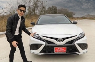 Người Việt đánh giá chi tiết Toyota Camry 2021 sắp về Việt Nam: Thể thao, tiện nghi hơn