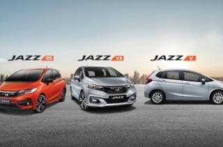 So sánh hình ảnh chi tiết Honda Jazz 2018 và Toyota Yaris tại Việt Nam