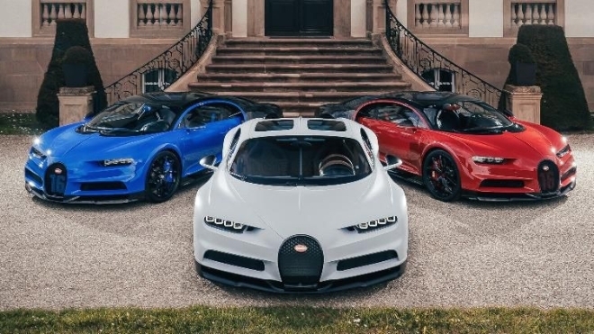 3 chiếc Bugatti tạo hình cờ Pháp nhân ngày Quốc khánh