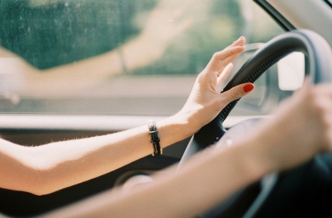 6 kinh nghiệm lái xe an toàn đặc biệt dành cho chị em phụ nữ