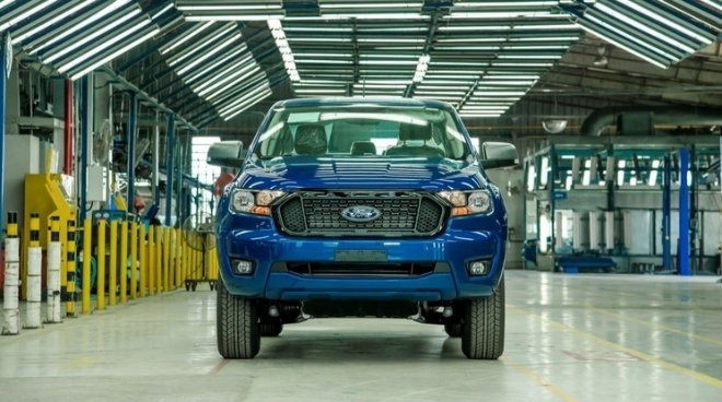 Bản lắp ráp của Ford Ranger liệu có thể cản bước tiến của Toyota Hilux và Mitsubishi Triton?
