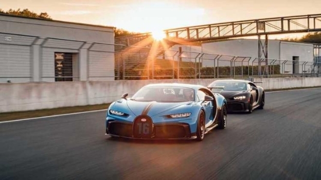 Bugatti lần đầu khoe bản thử nghiệm của siêu xe Chiron 3 triệu Euro trên đường đua, trông còn “ngầu” hơn bản thương mại!