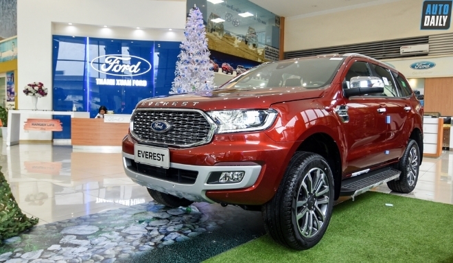 Cận cảnh Ford Everest 2021 vừa về Việt Nam, giá từ 999 triệu