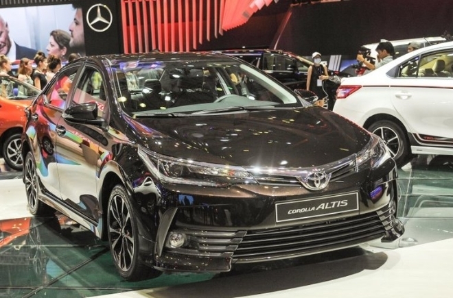 Chi tiết bảng giá phụ kiện chính hãng của Toyota Corolla Altis mới nhất