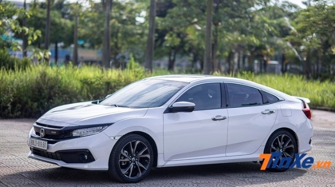 Đánh giá Honda Civic RS 2019: Nâng cấp nhẹ, thay đổi lớn, giá bán vẫn cao