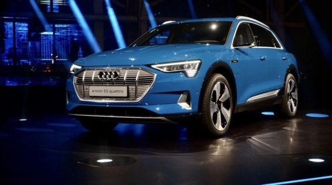 Đánh giá nhanh Audi e-tron: Hiện đại nhưng không “hại điện”