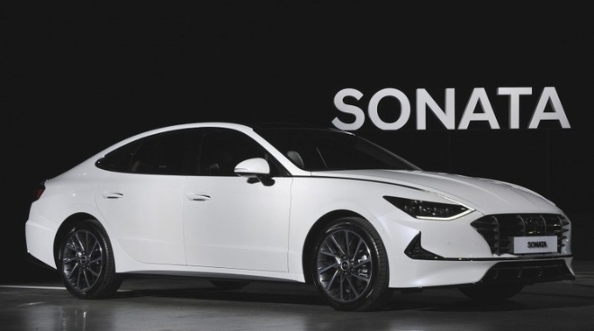 Đánh giá nhanh Hyundai Sonata 2020: Lột xác về thiết kế, tràn ngập công nghệ mới
