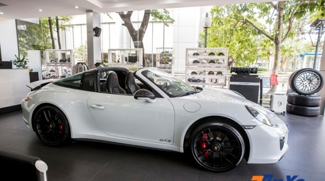 Đánh giá nhanh Porsche 911 Targa 4 GTS giá hơn 11,2 tỉ Đồng tại Việt Nam: Vẻ đẹp huyền thoại