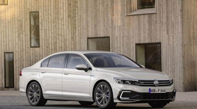 Đánh giá nhanh Volkswagen Passat 2020: Sedan cỡ trung nhiều công nghệ