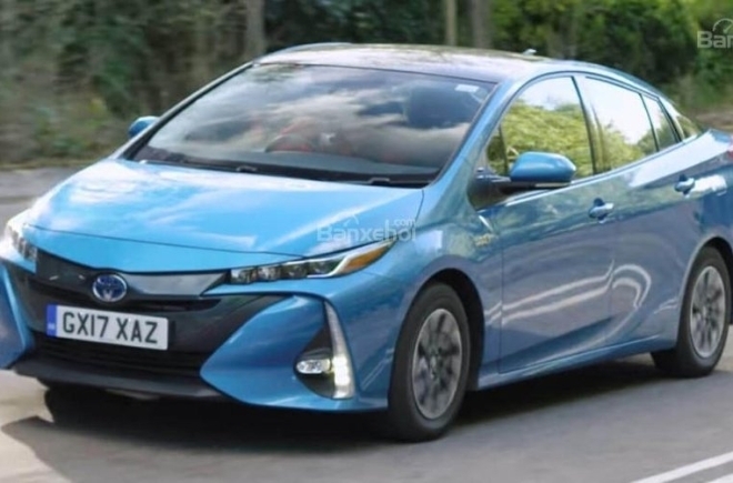 Điểm qua một số ưu - nhược điểm của Toyota Prius PHEV