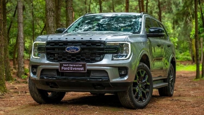 Ford Everest 2022 kênh giá 100 triệu đồng