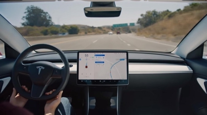 Hệ thống tự động lái của Tesla chính thức bị điều tra sau nhiều vụ tai nạn gây ra bởi tính năng này