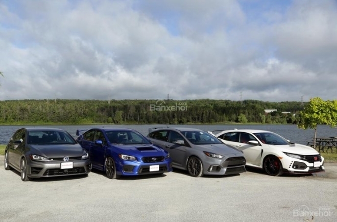 Honda Civic Type R, Subaru WRX STI, Ford Focus RS và VW Golf R: Chọn sedan hiệu năng nào?