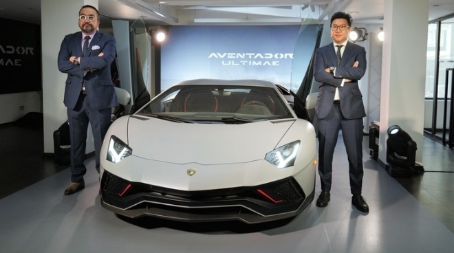 Lamborghini Aventador LP780-4 Ultimae ra mắt Hồng Kông với mức giá 24 tỷ đồng, giao hàng vào năm sau