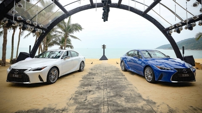 Lexus IS 2021 ra mắt tại Việt Nam với 3 phiên bản, giá từ 2,13 tỷ đồng
