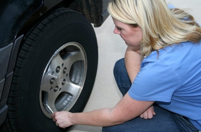 Mất bao lâu để thay lốp xe ô tô?