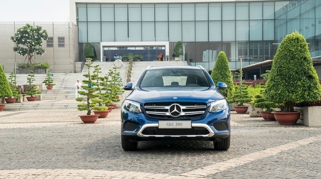 Mercedes-Benz GLC200 bị cắt giảm những gì để rẻ hơn 250 triệu VNĐ so với GLC250?