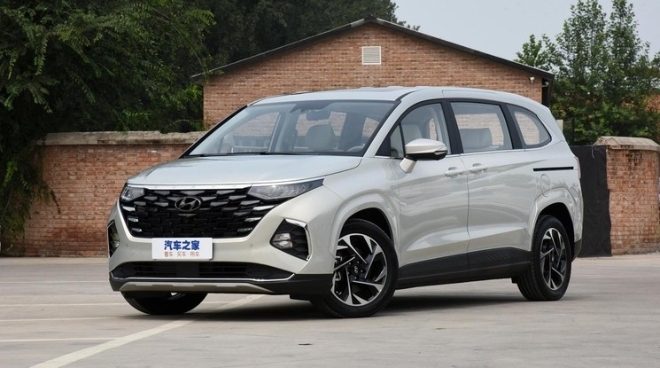 MPV 7 chỗ Hyundai Custo 2021 được công bố giá bán hấp dẫn