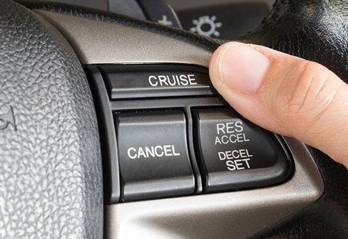 Người dùng vẫn hiểu nhầm về hệ thống kiểm soát hành trình trên xe ô tô