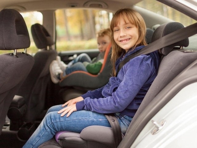 Những nguyên tắc cần nhớ khi trên xe ô tô có trẻ nhỏ