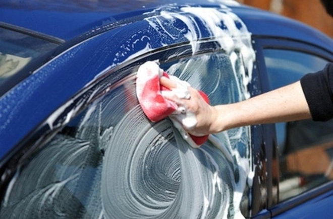 Những sai lầm nghiêm trọng khi rửa xe ô tô tại nhà