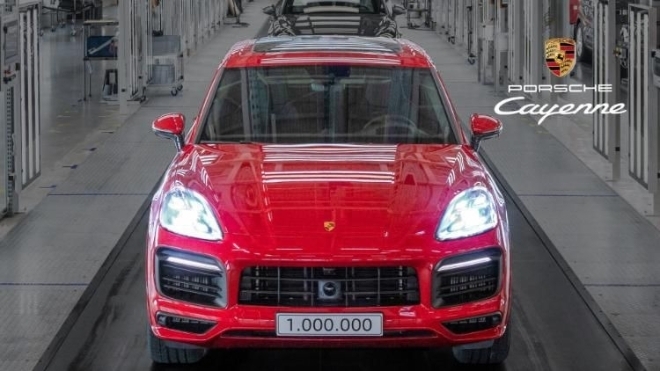 Porsche Cayenne cán mốc một triệu chiếc với chiếc GTS màu đỏ Carmine