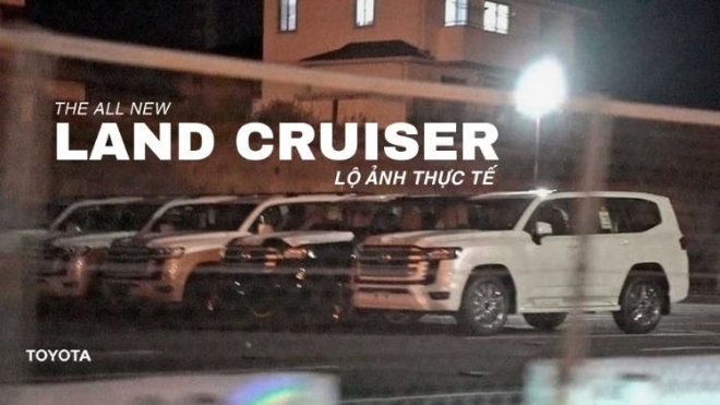 Toyota Land Cruiser 2022 lộ ảnh thực tế: Đồ sộ hơn, hiện đại hơn